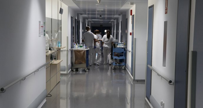 Archivo - Pasillos hospital de la Serranía de Ronda.
