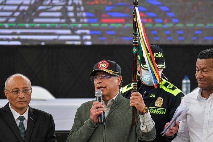 Archivo - Arquivo - 5 de abril de 2025, Pasto, Narino, Colômbia: O presidente colombiano Gustavo Petro participa de um evento na cidade de Pasto, anunciando a destruição de materiais bélicos e a incorporação de programas de substituição de culturas dos "C