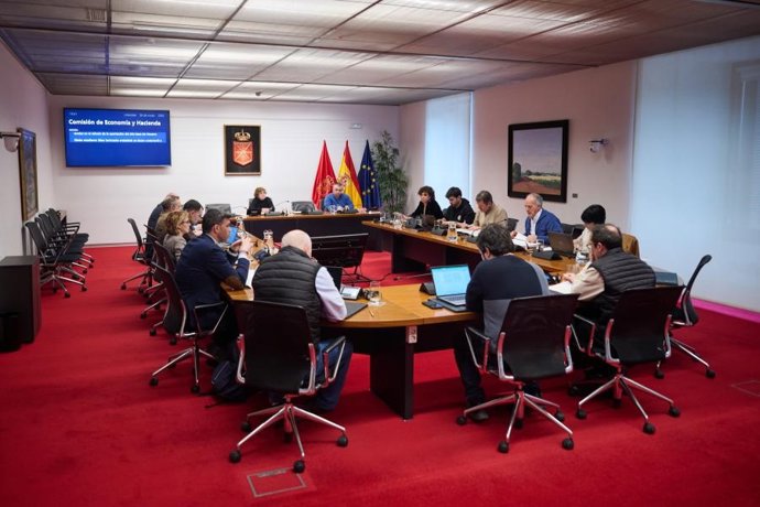La Comisión de Economía y Hacienda del Parlamento de Navarra