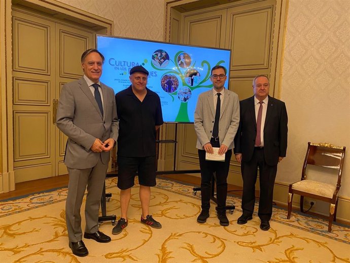 Presentación del programa de teatro y música en parques y barrios de Salamanca.