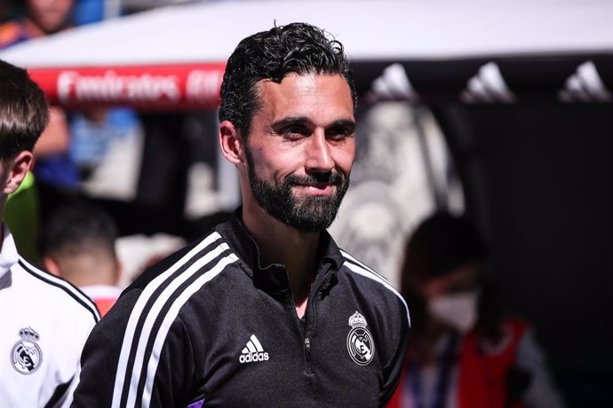 Archivo - Alvaro Arbeloa, exformer player of Real Madrid looks on during the spanish league, La Liga Santander, football match played between Real Madrid and Real Valladolid at Santiago Bernabeu stadium on April 02, 2023, in Madrid, Spain.