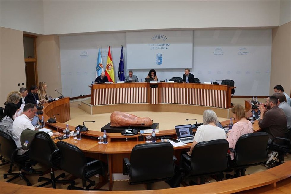 Comisión 3 de economía, hacienda y presupuestos del Parlamento de Galicia.