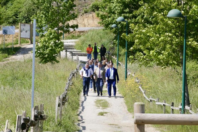 Inauguración de la recuperación de espacios degradados en la ladera del monte de Suances