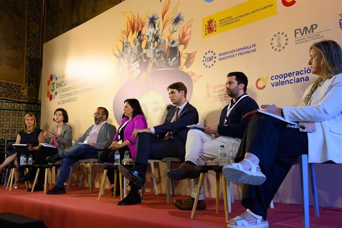 El presidente de la Diputación de Cáceres, Miguel Ángel Morales, participa en el III Encuentro Estatal de Gobiernos Locales y Cooperación Internacional al Desarrollo, en Gandía