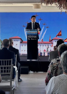 El alcalde de San Javier, José Miguel Luengo, presenta los atractivos del municipio para la inversión turística