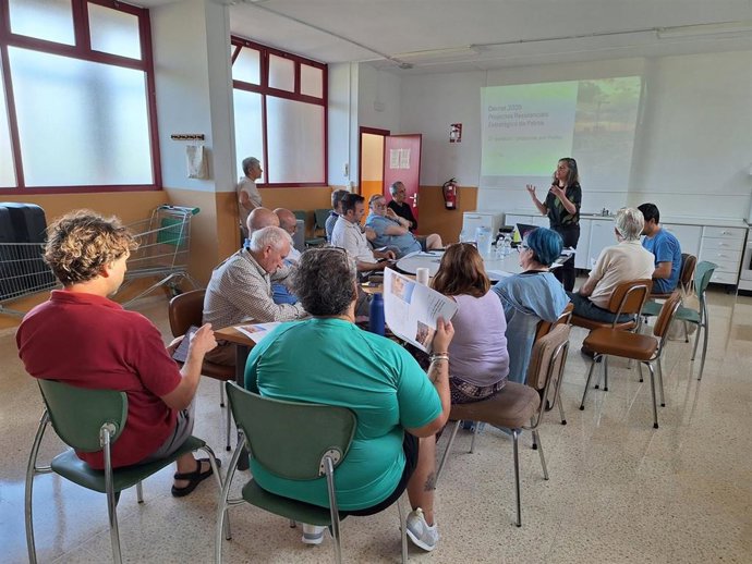 MÉS per Palma se reúne con los vecinos de Ponent para alertarles de los efectos negativos del decreto de vivienda.