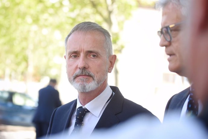 El expresidente de Indra Marc Mutra, a su salida de declarar como testigo en los Juzgados de Plaza de Castilla por el ‘caso Begoña Gómez’. 