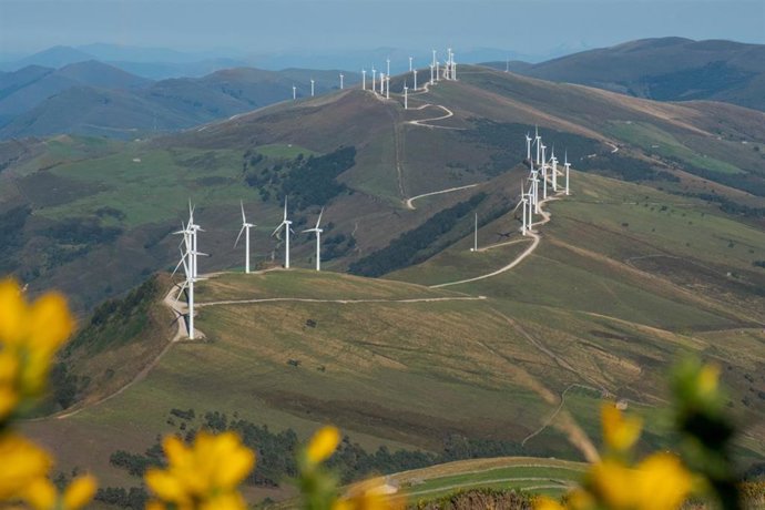 El municipio cántabro de Soba, premio Eolo 2025 a la Integración Rural porr el parque eólico de Cañoñeras