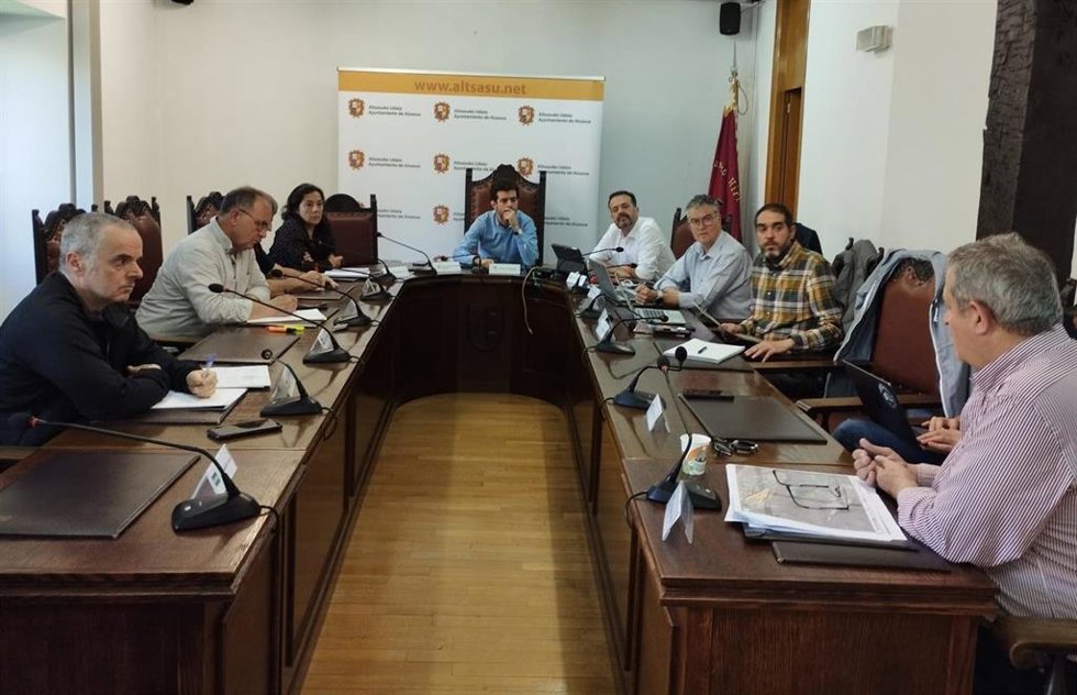 La reunión se ha celebrado en el Ayuntamiento de Alsasua.