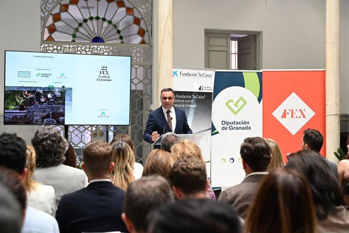 El presidente de la Diputación de Granada, Francis Rodríguez, en la presentación de la 22ª edición del FEX