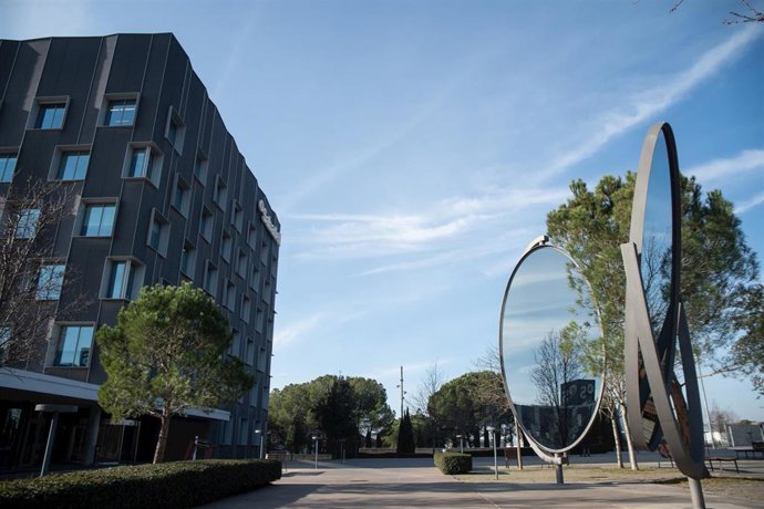 Archivo - Edificio del Banco Sabadell, a 1 de febrero de 2024, en San Cugat del Vallés, Barcelona, Catalunya (España).