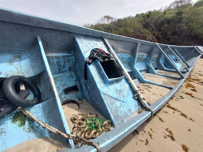 Archivo - Arquivo - Restos mortais de onze pessoas com passaportes de Mali encontrados em barco em São Vicente e Granadinas