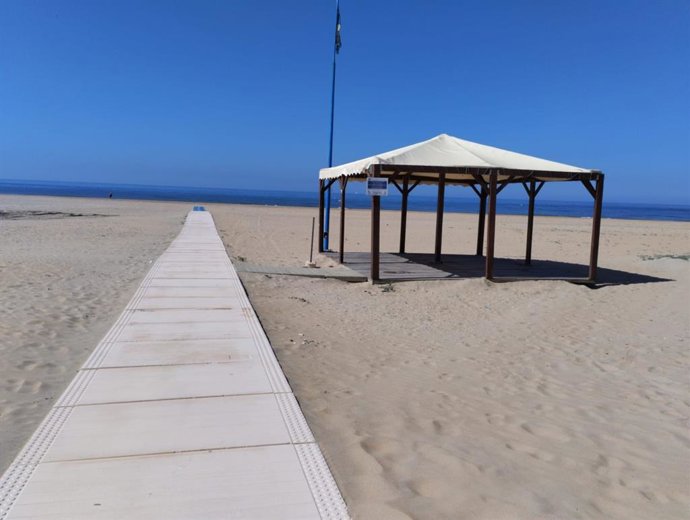 Acceso a una de las playas de Punta Umbría (Huelva).