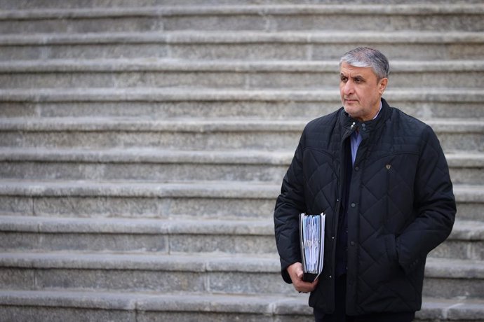 Archivo - March 5, 2025, Tehran, Iran: Head of Iran Atomic Organization (AEOI) MOHAMMAD ESLAMI, arrives a government meeting in Tehran.