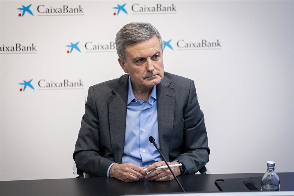 El presidente de Correos y Telégrafos, Pedro Saura García, durante el encuentro 'La reconstrucción tras la DANA: el rol de la empresa', en el Auditorio CaixaBank, a 8 de mayo de 2025, en Madrid (España). 