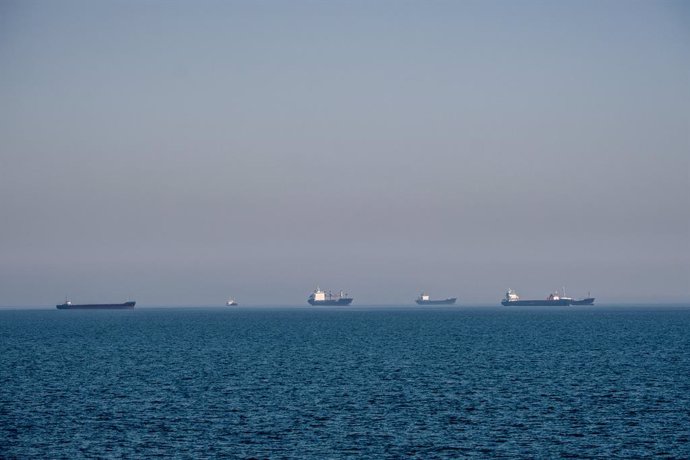 Archivo - Varios buques en el Mar Negro.