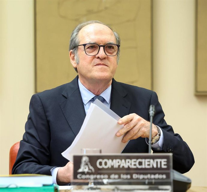 El Defensor del Pueblo, Ángel Gabilondo, durante su comparecencia en la Comisión Mixta de Relaciones con el Defensor del Pueblo, en el Congreso de los Diputados, a 27 de mayo de 2025, en Madrid (España).