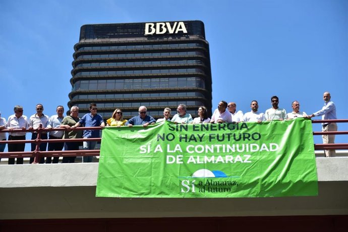 La plataforma 'Sí a Almaraz' registra una carta en MITECO en la que piden a Aagesen la continuidad de la central.