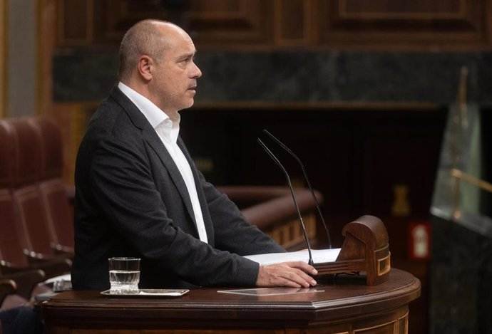 Archivo - El diputado de ERC Jordi Salvador i Duch interviene durante una sesión plenaria en el Congreso de los Diputados, a 12 de noviembre de 2024, en Madrid (España).