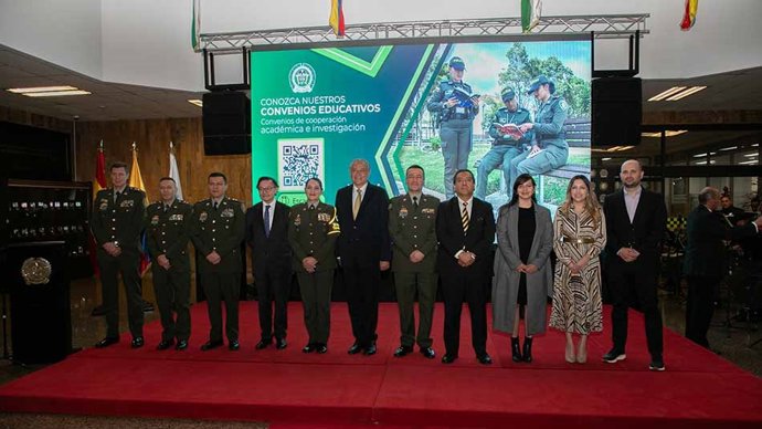 UNIR, Fundación Universitaria Internacional de La Rioja y Policía Nacional de Colombia suscriben un convenio académico