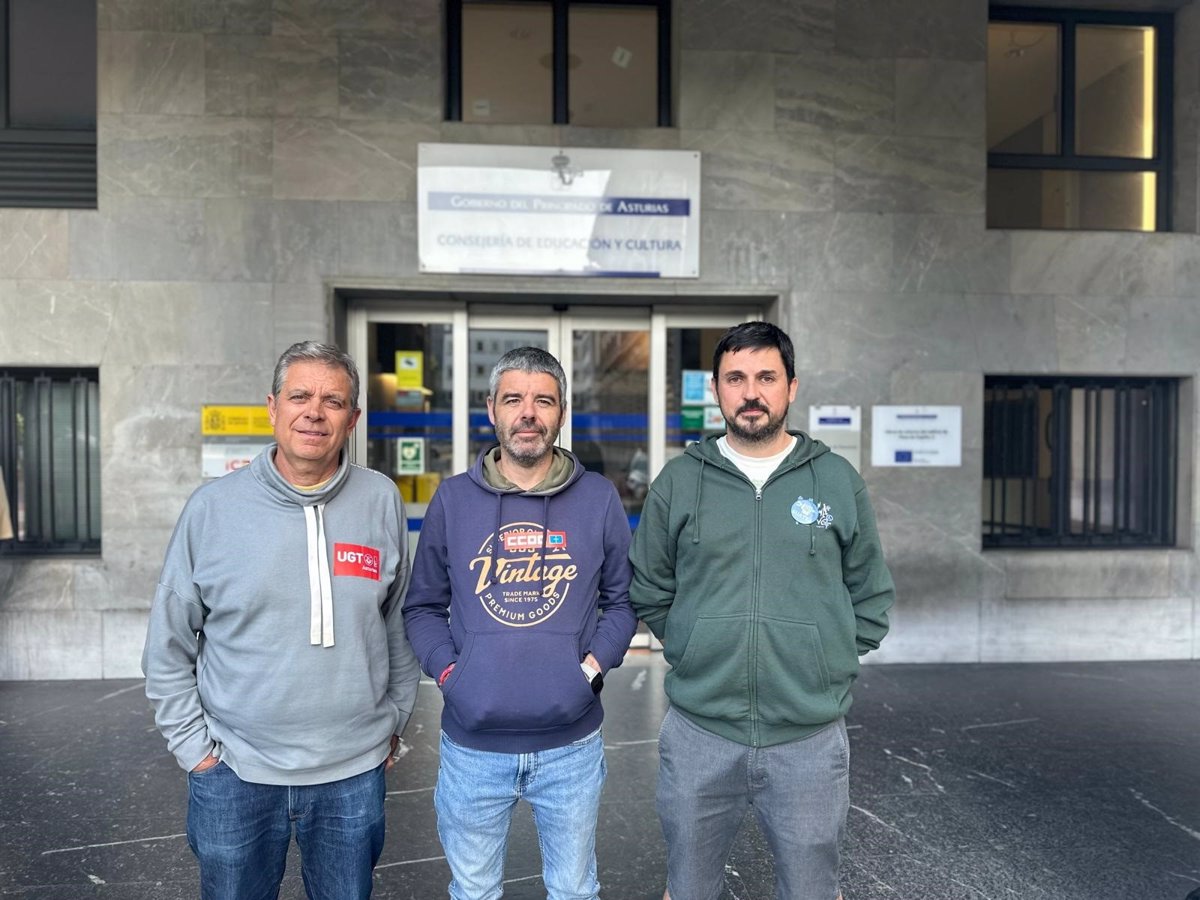 CCOO, UGT y Suatea advierten de que si el Principado no da respuesta a sus demandas irán a la huelga indefinida