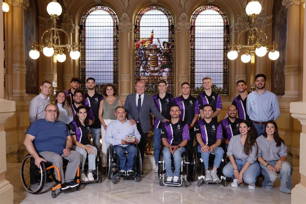 El alcalde recibe al Club BSR Valladolid, con motivo de su XXX aniversario