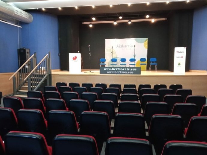 'Udabarria Bertsotan' Bizkaiko Bertsolari Txapelketarako Sailkapen Faseko Saio Bat