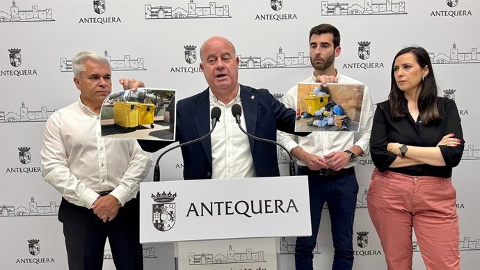 "Nosotros Fuimos El Primer Ayuntamiento En Manifestar Públicamente Nuestro Respaldo A Los Trabajadores. Pero Apoyar La Huelga No Significa Permitir Un Agravio Comparativo. Si Hay Huelga, Que Sea Para Todos Por Igual", Ha Dicho El Alcalde Manuel Barón.