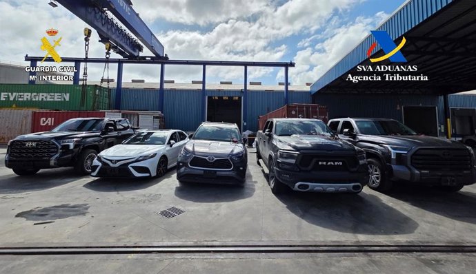 Vehículos robados recuperados en el puerto de Algeciras.