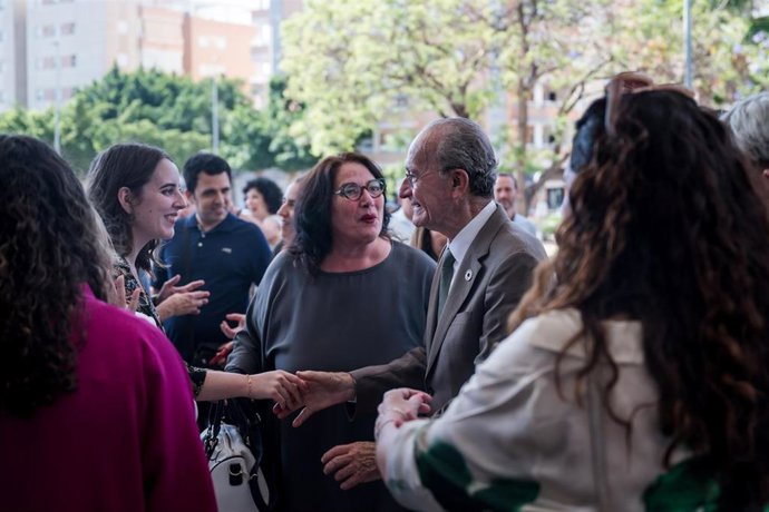 Archivo - Imagen de archivo del alcalde de Málaga, Francisco de la Torre, durante la entrega de los ‘Reconocimientos a la Formación Profesional’ del pasado año 2024.