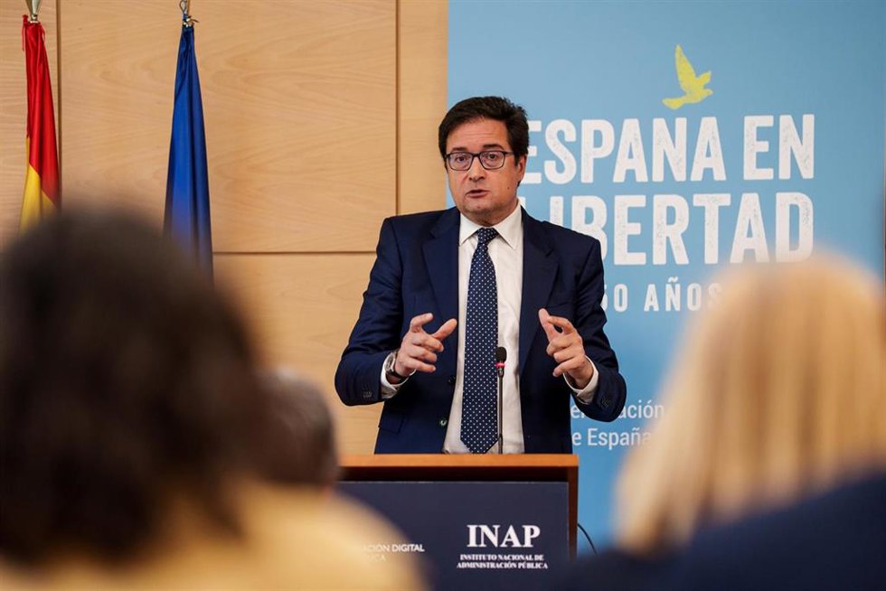 El ministro para la Transformación Digital y de la Función Pública, Óscar López, durante la jornada sobre el papel de la administración en los 50 años de España en libertad, en la sede del Instituto Nacional de Administración Pública. (Foto de archivo).
