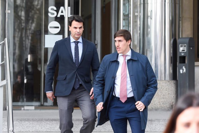 Archivo - Arquivo - O parceiro do presidente da Comunidade de Madri, Alberto González Amador, deixa o tribunal da Plaza de Castilla em 24 de fevereiro de 2025, em Madri (Espanha). González Amador depõe perante o juiz como pessoa investigada em um processo