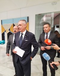 Vox presenta una querella contra Gallardo por cohecho tras el "asalto sin precedentes a la dignidad" de la Asamblea