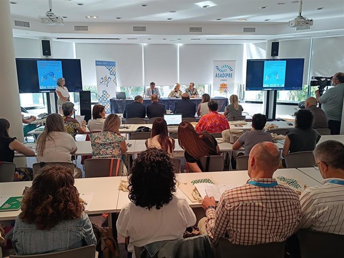Inauguración de las IX Jornadas Provinciales organizadas por la Asociación Andaluza de Directoras y Directores de Infantil, Primaria y Residencias Escolares en Jerez.