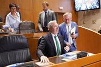 Jorge Azcón cree que "la guerra sucia del PSOE contra la democracia en este país no tiene nombre"