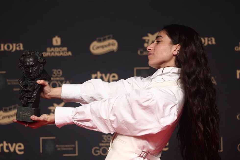 Archivo - La actriz Carolina Yuste posa tras recibir el Goya a Mejor actriz protagonista, por 'La infiltrada', en la 39 edición de los Premios Goya, en el Palacio de Exposiciones y Congresos de Granada, a 8 de febrero de 2025, en Granada, Andalucía (Es