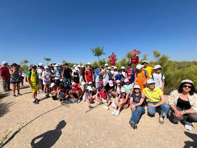 Jornada con escolares en la Vía Verde del Renacimiento.