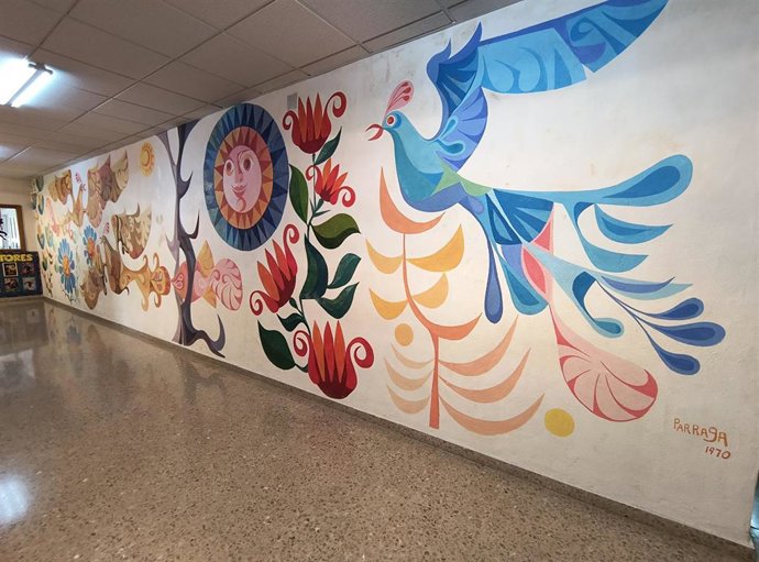 Mural del colegio público Príncipe de España de Alhama de Murcia firmado por Párraga