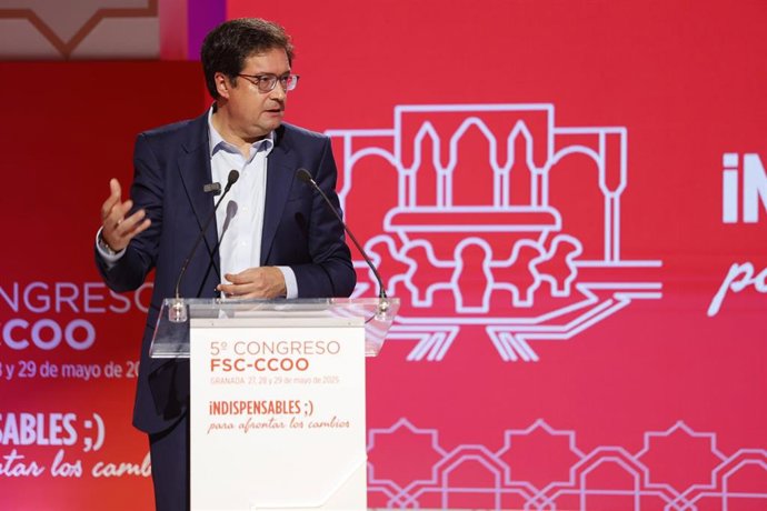 El ministro para la Transformación Digital y de la Función Pública, Óscar López durante su intervención en la clausura de V Congreso de la Federación de Servicios a la Ciudadanía