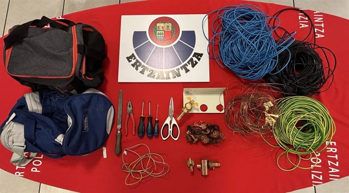 Dos detenidos por robar cable de cobre en Vitoria-Gasteiz