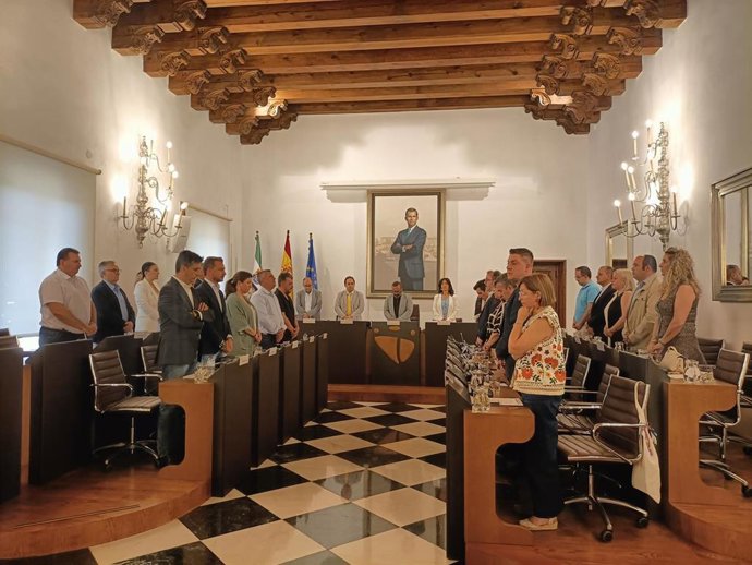 Minuto de silencio en el Pleno de la Diputación de Cáceres