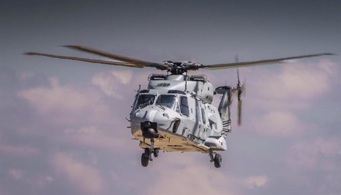 Un helicóptero NH90 de Airbus Helicopters para la Armada.