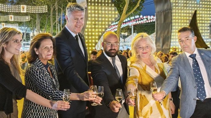 Los alcaldes de El Puerto y Badalona en la Feria portuense.