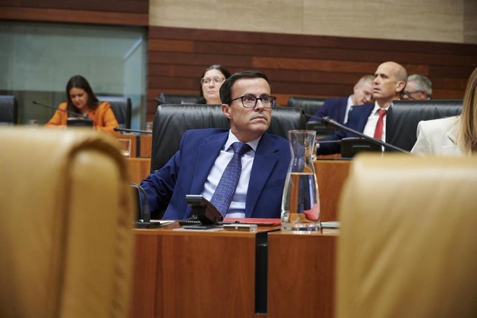 El secretario general del PSOE de Extremadura, Miguel Ángel Gallardo, durante un pleno ordinario de la Asamblea de Extremadura, a 29 de mayo de 2025, en Mérida.
