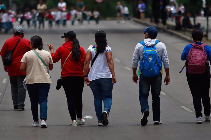 Profesores de México tildan de "pura paja" la oferta del Gobierno y piden reunirse con Sheinbaum