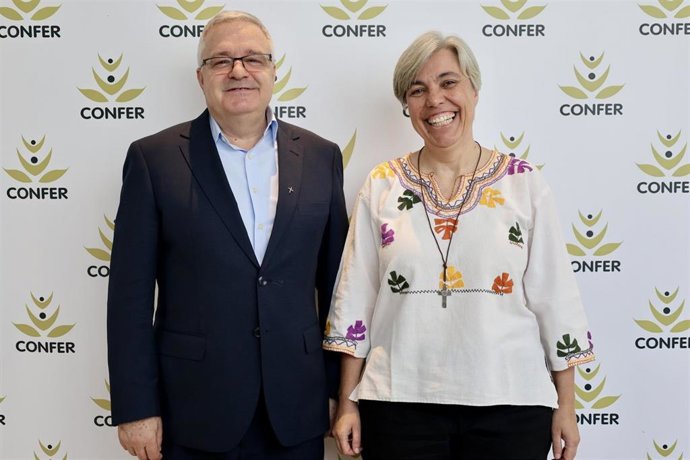 Jesús Díaz Sariego y  Cinta Bayo, presidente y vicepresidenta de la CONFER.