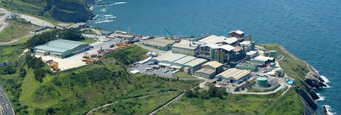 Archivo - Complejo industrial de Derivados del Flúor en Castro Urdiales