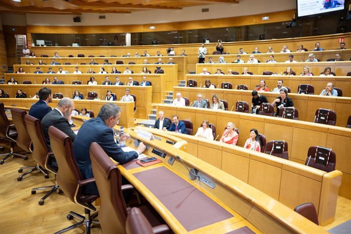 El Senado ha acogido la jornada La Vuelta 90 años con cuatro mesas redondas que han conmemorado las nueve décadas de historia de la carrera