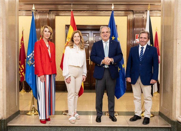 Archivo - Arquivo - INGESA e as associações profissionais de farmacêuticos garantem a distribuição de medicamentos em Ceuta e Melilla