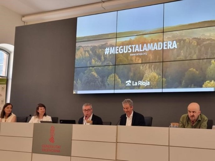 El director general de Medio Natural y Paisaje, Ignacio Sáenz de Urturi, participa en el Foro de Diálogo del Programa para el Reconocimiento de la Certificación Forestal (PEFC) sobre "Bosques y Agua"